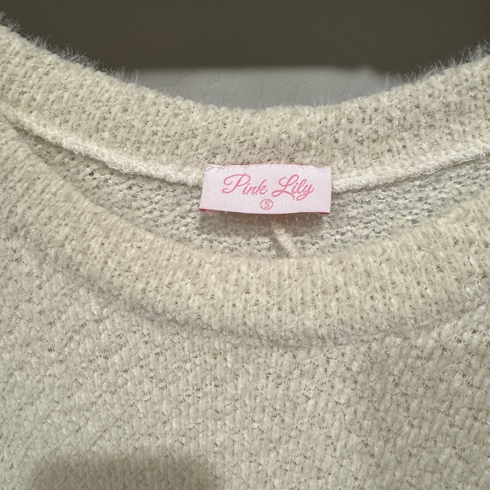 Pink Lily Sweater - Picture 2 of 4